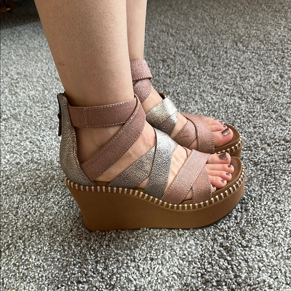 Women's Strappy Wedge Sandals